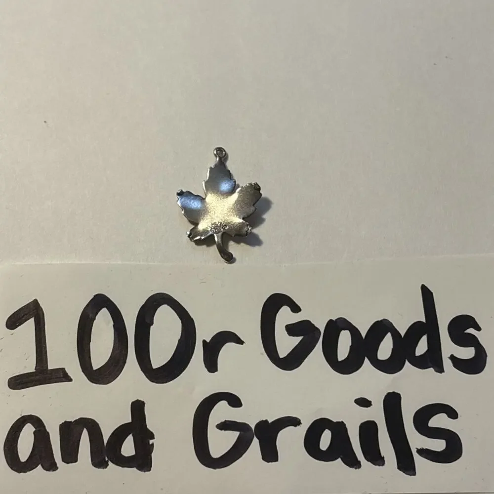 Vintage Sterling Silver Maple Leaf Charm Canada Souvenir L Stamp - 0.99 Grams